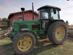 Tractor John Deere 3140 foto