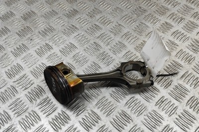 Piston TOYOTA PRIUS PLUS _W4_ 2019 OEM: 13101-0T040,13201-09A30 31047764 foto