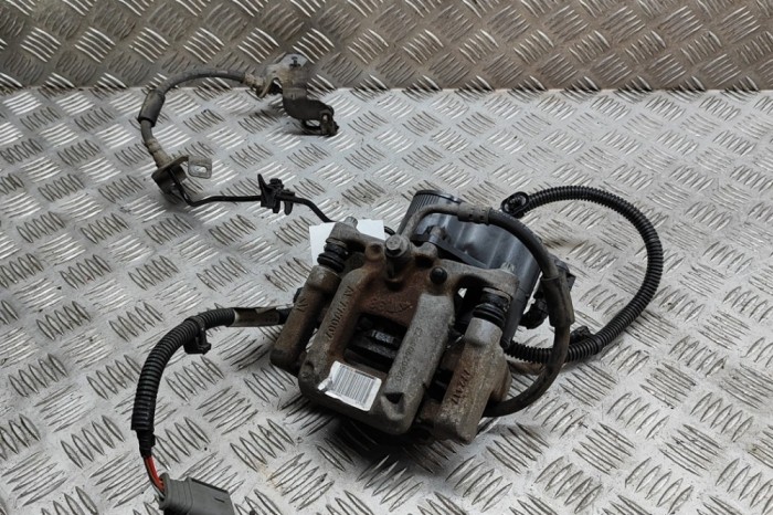 Etrier de fr&acirc;nă dreapta spate OPEL COMBO Box Body/MPV K9 2022 OEM: Commercial | 29001004