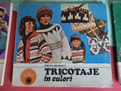 Carte Tricotaje &amp;icirc;n culori vintage foto