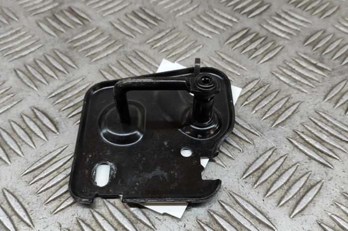 Zăvor de siguranță capota AUDI A3 Sportback 8YA 2023 OEM: 81A823185A 25684038