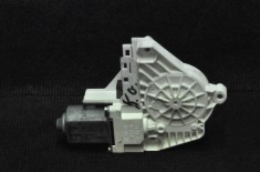 Motor macara geam ușă st&acirc;nga spate PORSCHE CAYENNE 92A 2011 OEM: 8K0959812A 1696832