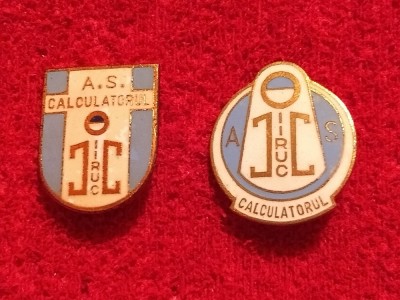 Lot 2 insigne fotbal - AS &amp;quot;CALCULATORUL IIRUC&amp;quot; BUCURESTI foto