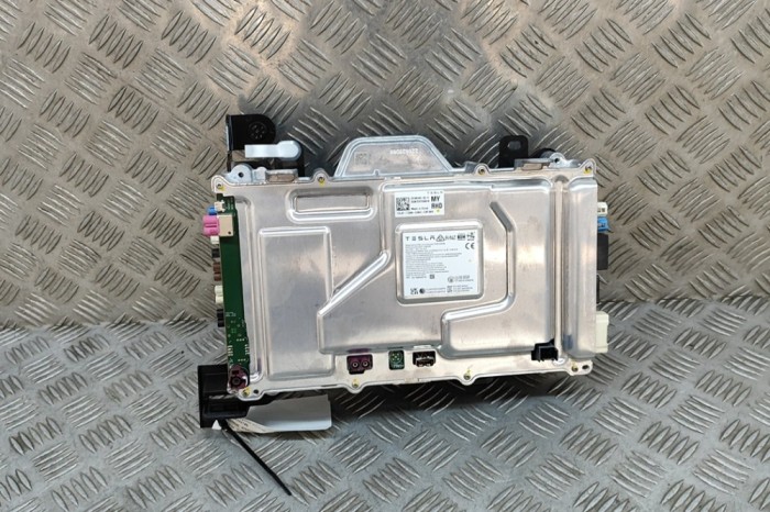 Alt modul de control TESLA MODEL Y 2022 OEM: 1684435-05-H 26252149