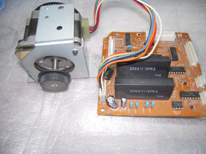 Motor stepper cu driver