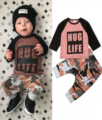 Costum bebe Hug Life foto