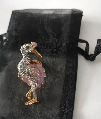 Brosa -BARZA/Martisor placata aur galben 18K si swarovski