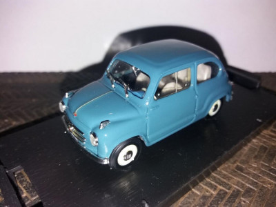 Macheta Fiat 600 Prima Serie - 1955 scara 1:43 BRUMM foto