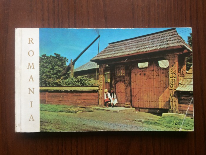 Album mic Romania Maramures 26 vederi foto color reclama turism arta etnografie folclor grafica RSR 1976