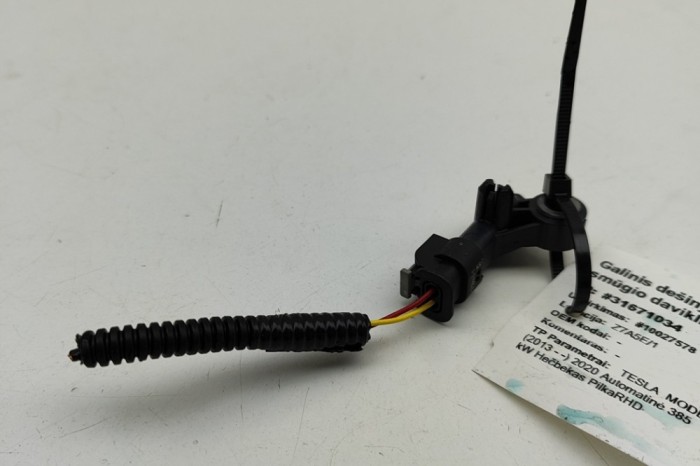 Senzor de impact dreapta spate TESLA MODEL X 2020 OEM: 1036761-00-A | 31671034