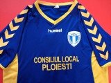 Tricou fotbal (de colectie) posibil purtat de jucatorul cu nr. 4 Alexandru BENGA de la PETROLUL PLOIESTI in sezonul 2011-2012