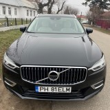 Volvo XC 60, 1946 cc Diesel, 140 kw, an 2018 D4 190-AWD 4x4 / Service VOLVO