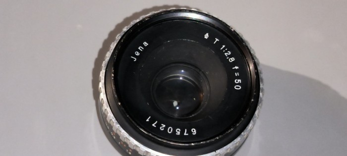 OBIECTIV FOTO JENA T1: 2,8 f 50 Lens MONTURA M 42