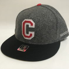 Chicago Blackhawks șapcă flat Varsity Flex Hat - S