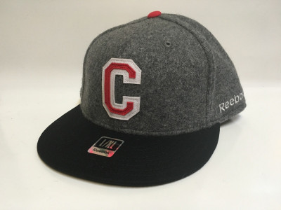 Chicago Blackhawks șapcă flat Varsity Flex Hat - S foto