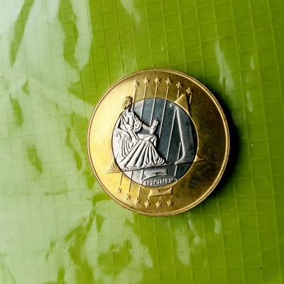 E300- Moneda EuroProbe SLOVENIJA 2004 metal aurit Diametrul 3.2 cm. foto