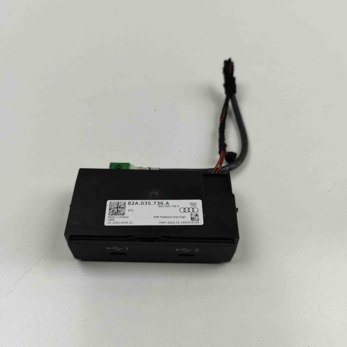 USB AUDI A3 Limousine 8YS 2024 OEM: 82A035736A | 30618928