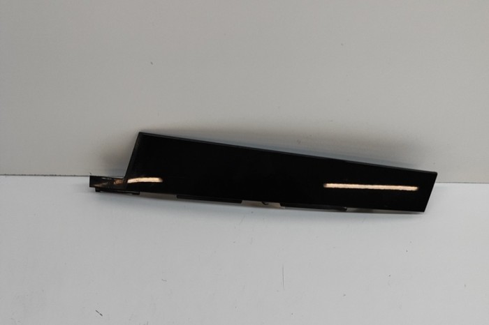 Ornament vertical ușă dreapta față PORSCHE CAYENNE 92A 2014 OEM: 95855952200,958.559.522.00 | 30120717