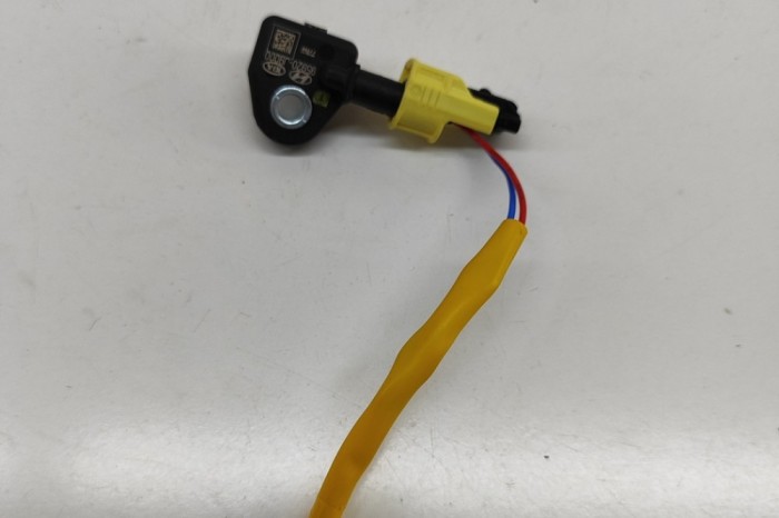 Senzor de impact st&acirc;nga față HYUNDAI KONA 2022 OEM: 95920-J9000 29956212