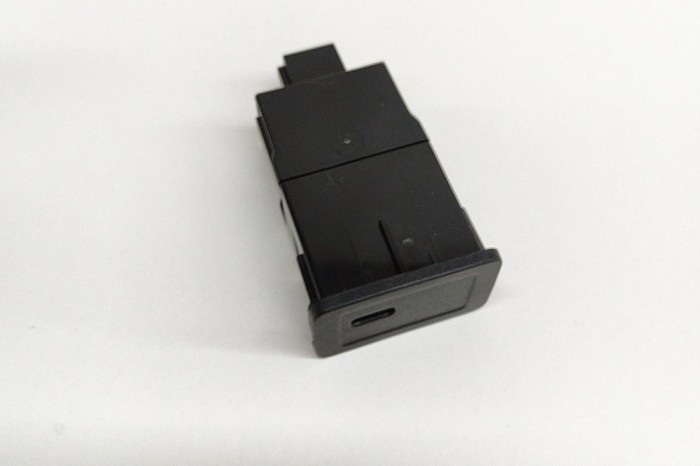 USB MERCEDES-BENZ B-CLASS Sports Tourer W247 2021 OEM: A2478207802 | 25645203