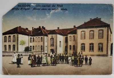 HUEDIN , GIMNAZIUL DE STAT , CARTE POSTALA , 1937, LIPSA COLTUL DIN STANGA SUS * foto