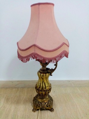 Elegant lampadar, veioza tip carafa &amp;icirc;n stilul Baroc foto