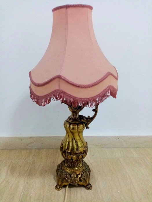 Elegant lampadar, veioza tip carafa &icirc;n stilul Baroc