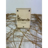 Stand cod QR din lemn combinat cu fetru crem