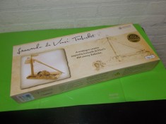 Kituri PATHFINDERS - Catapulta Trebuchet a lui LEONARDO DA VINCI , joc de constructie , model ecologic lemn