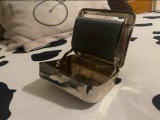 Tabacheră vintage OCB &ndash; metal gravat argintiu