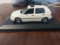 Macheta VOLKSWAGEN GOLF III 1997 - Maxichamps, scara 1/43, noua. foto