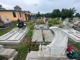 2 locuri de veci Pomenirea Arad, 1250 EUR/loc, și separat