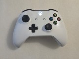 Controller Wireless original Xbox One (Model 1708), Alb &ndash; Bluetooth