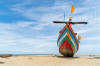 Fototapet autocolant Plaja81 cu barca traditionala, 270 x 200 cm