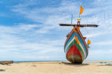 Cumpara ieftin Fototapet de perete autoadeziv si lavabil Plaja81 cu barca traditionala, 220 x 135 cm