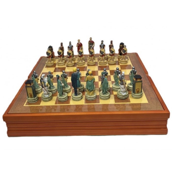 Set de ?ah de Colec?ie &ndash; Tematic Roman, din Lemn ?i R??in? Pictat? Manual