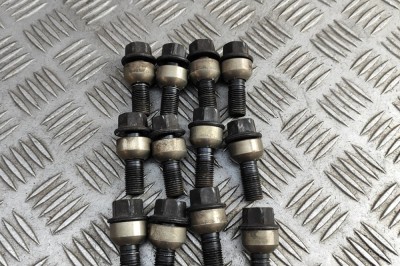 Set prezoane roata PORSCHE MACAN DKN 2021 OEM: WHT006978 | 31539525 foto