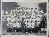 Fotografie, O parte din corul si orchestra Armatei Populare de Eliberare a Iugoslaviei, dupa al doilea razboi mondial