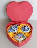 Set de 3 cutiute orientale vintage din portelan pictat pentru bijuterii