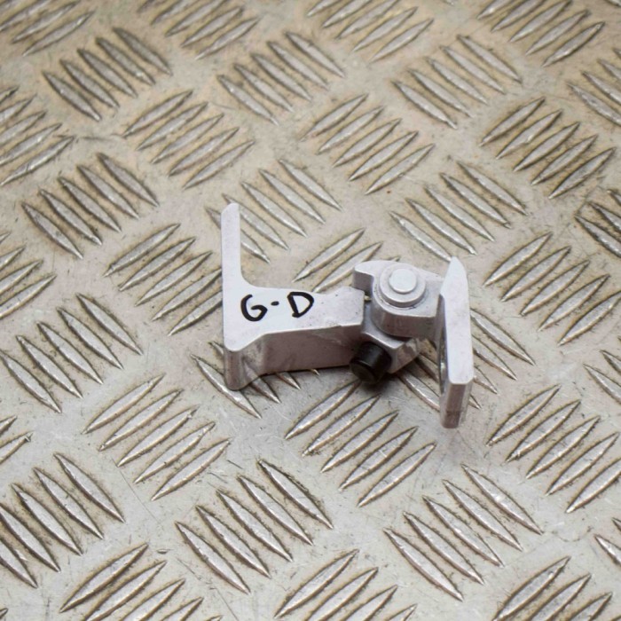 Balama ușă dreapta spate VW T-ROC A11 2020 OEM: 8X4833406A,8X0831404E 13493702