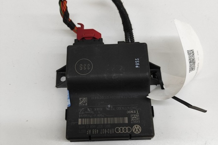 Unitate de control Gateway AUDI A5 Cabrio 8F7 2017 OEM: 8R0907468AF,8R0907468D | 29466534