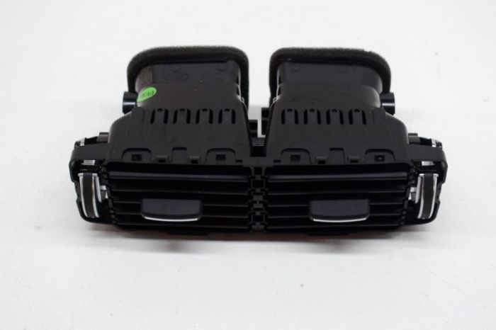 Gura de ventilație consola centrală JAGUAR E-PACE X540 2020 OEM: GJ32-014A22-AA,GX63-014A22-AB 13978232