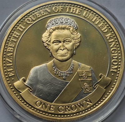 1 Crown 2017 Gibraltar, Queen Elizabeth II; Gold plated, Rhodium gilded , Proof, Capsula., km#1596a foto