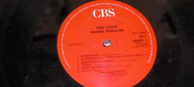 DISC VINIL &amp;ndash; CBS&amp;nbsp; LP AN&amp;nbsp; 1987&amp;nbsp; BARBRA STREISAND - ONE VOICE&amp;nbsp; foto