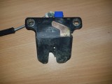 Broasca portbagaj 4b5827505 audi a6