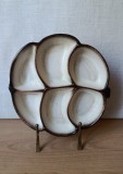 Platou ceramic compartimentat pentru aperitive