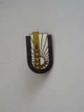 QW9 I 16 - Insigna - tematica comunism - Uniunea cooperativelor agricole, Romania de la 1950