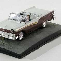 Macheta Ford Fairlane MK2 1957 diorama James Bond 007 - Altaya 1/43