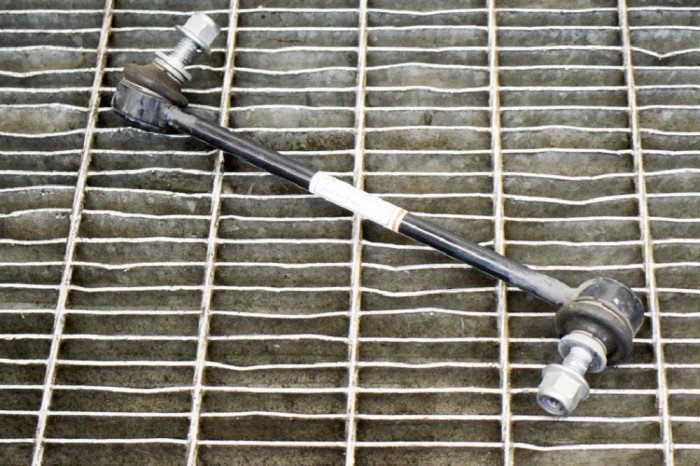Bieleta stabilizatoare st&acirc;nga față TESLA MODEL 3 2018 OEM: 1044391-00-D 11313077