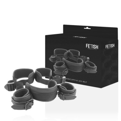 FETISH SUBMISSIVE - OPEN LEGS POSITION WITH NOPRENE LINING HANDCUFFS foto